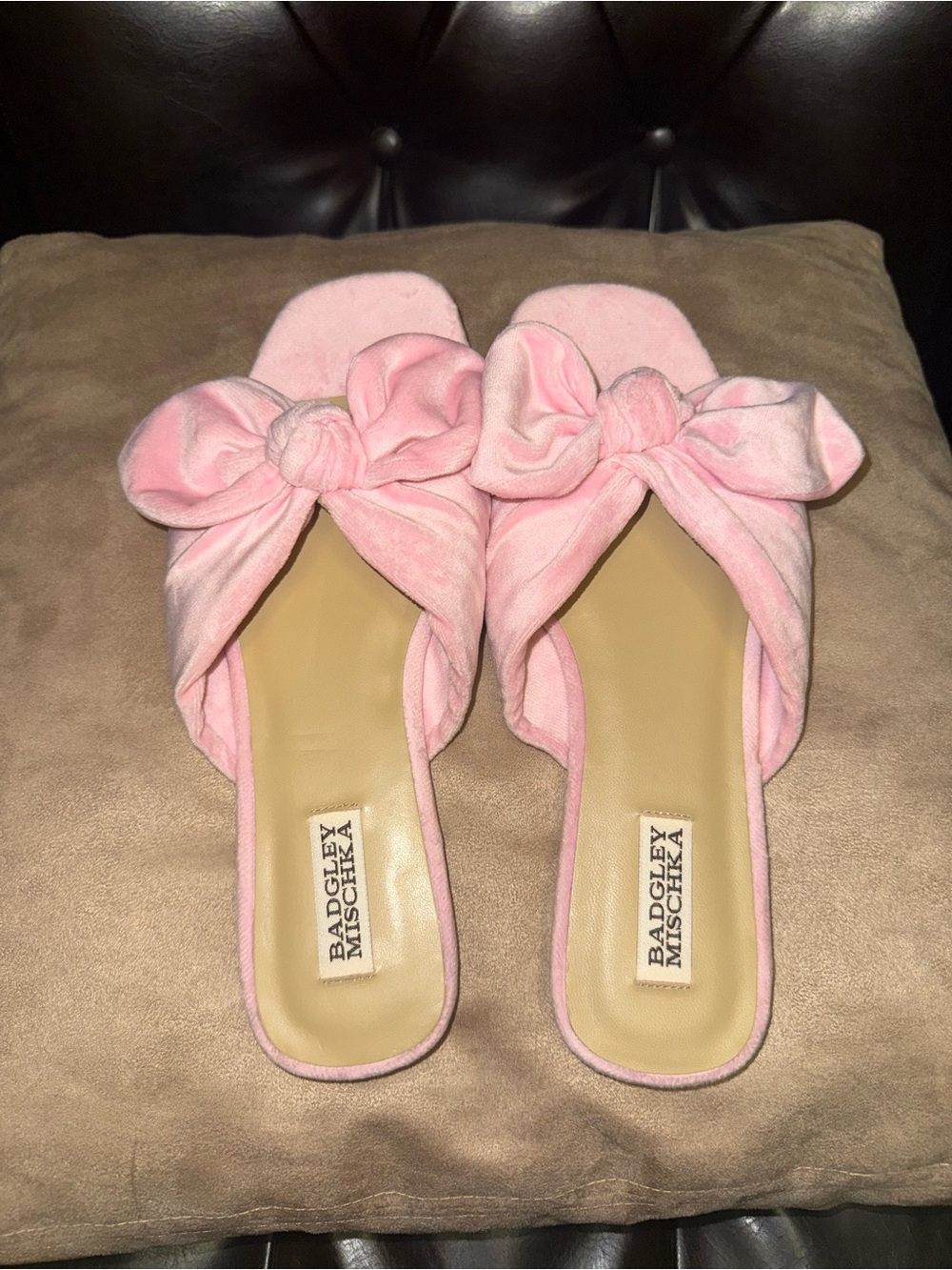 NWT Badgley Mischka Darla Pink Velvet Bow Slide Sandals - Size 10M